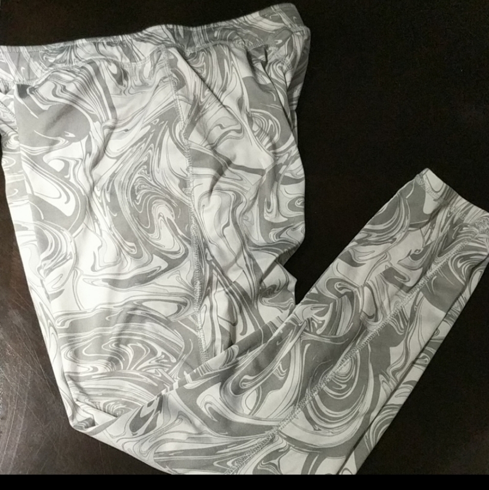 50% off H&M tights 3 pair - Picture 5 of 5